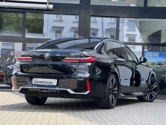BMW M view 2