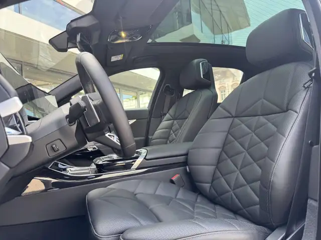 BMW M view 10