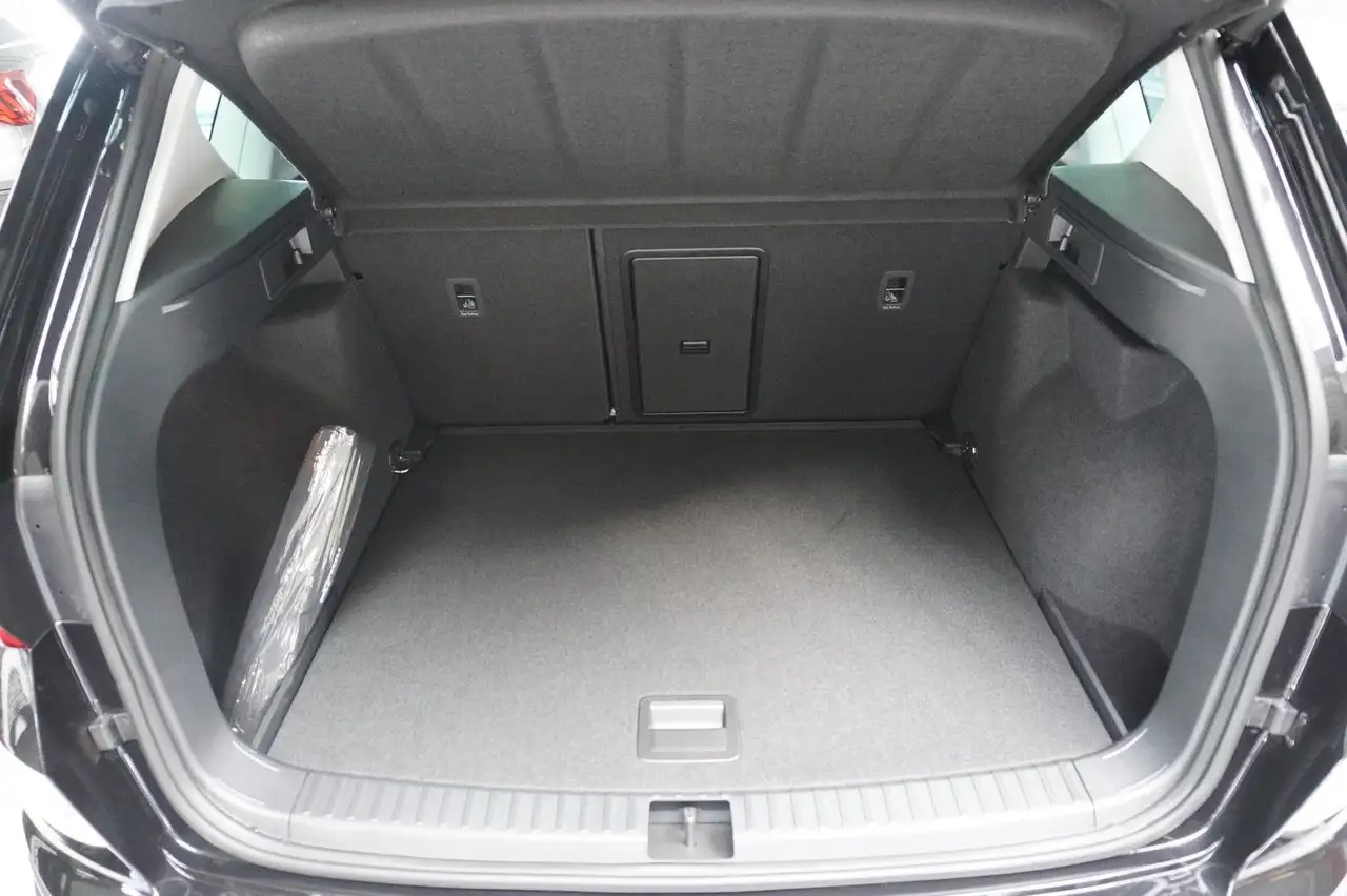 SEAT Ateca Style 1.5 TSI DSG*AHK*ACC*KAMERA*NAVI*18Z* 17