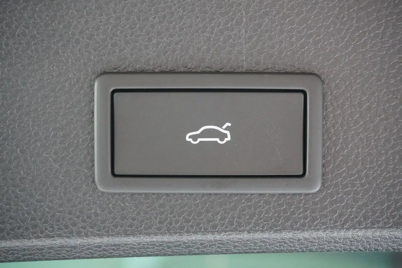SEAT Ateca Style 1.5 TSI DSG*AHK*ACC*KAMERA*NAVI*18Z* 18