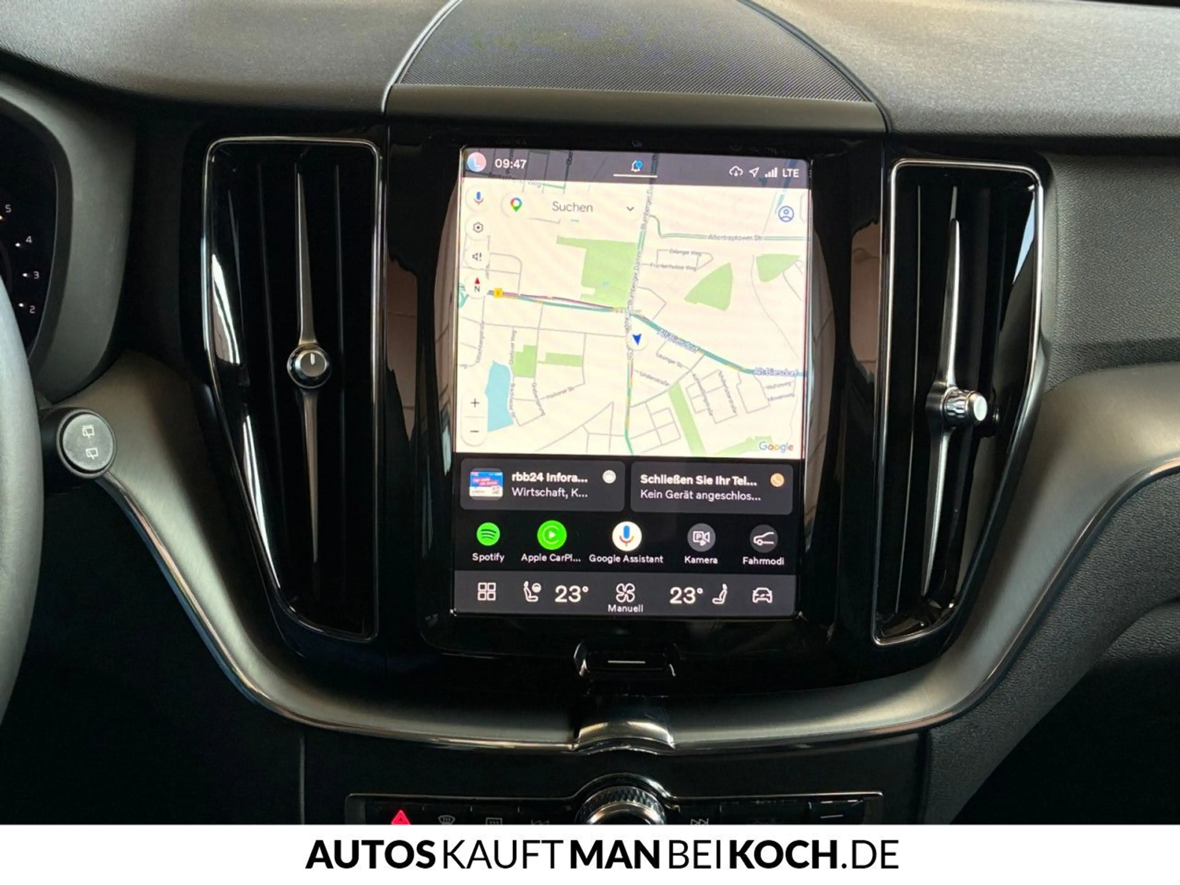 Volvo XC60 B4 D AWD Core ACC BLIS 4xSHZ LHZ — photo 12