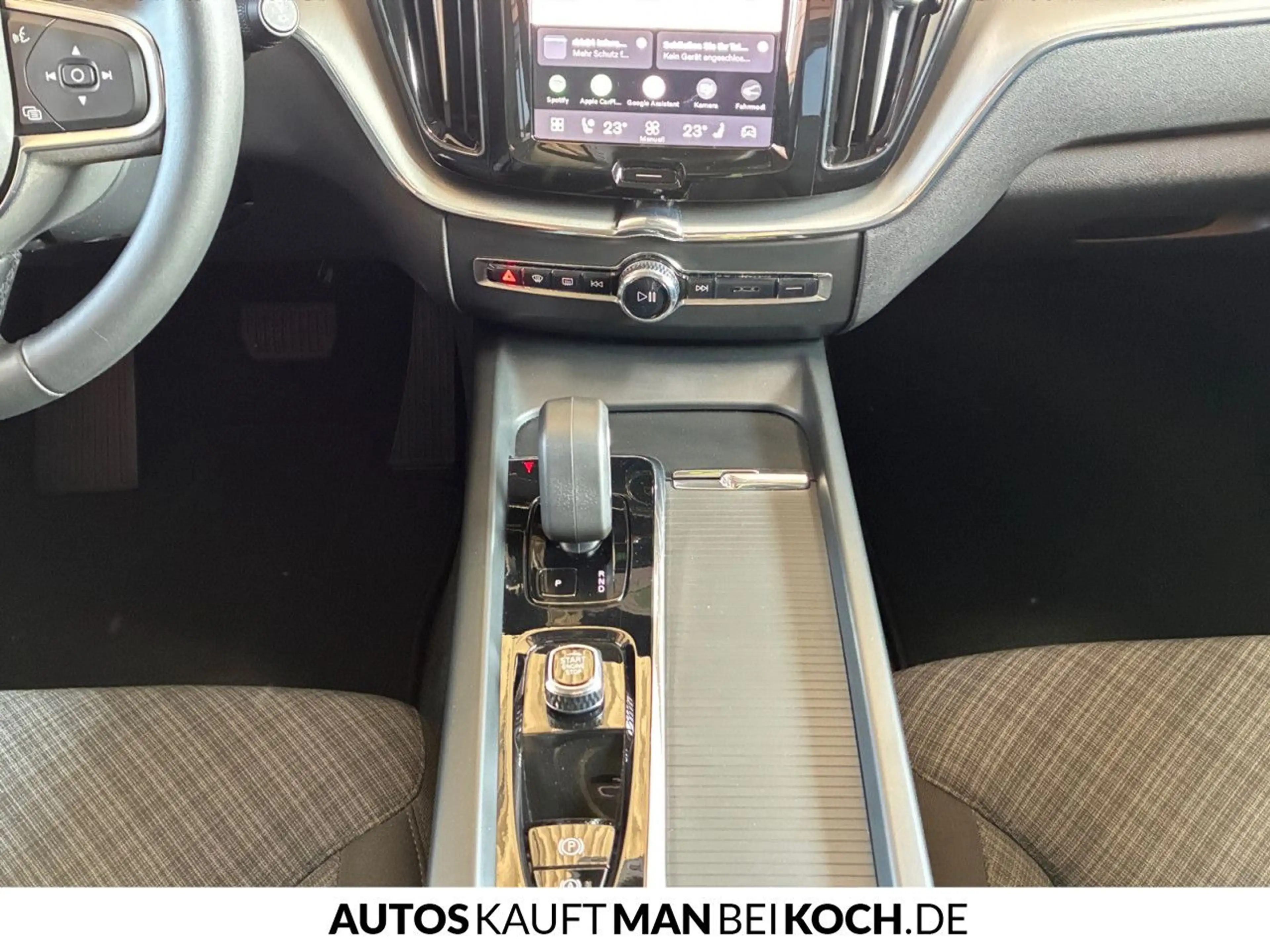 Volvo XC60 B4 D AWD Core ACC BLIS 4xSHZ LHZ — photo 10