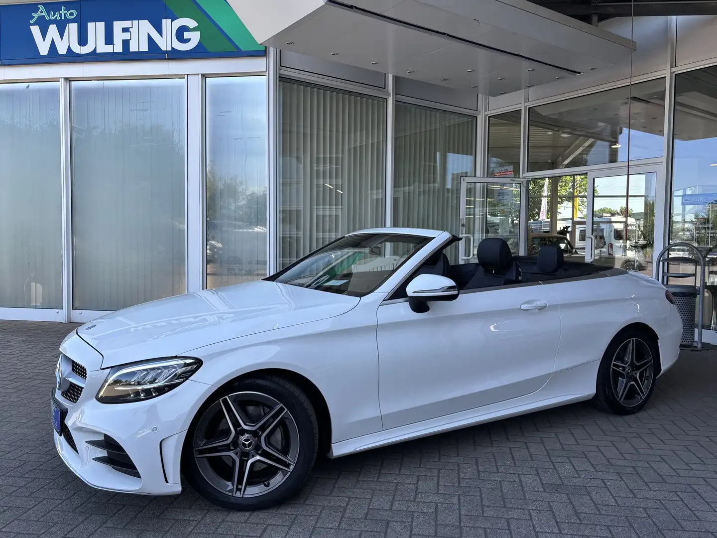 Mercedes-Benz C 180 Cabrio 9G AMG-LINE LEDER+Alcantra aus 2.Hd. Weiß - 1