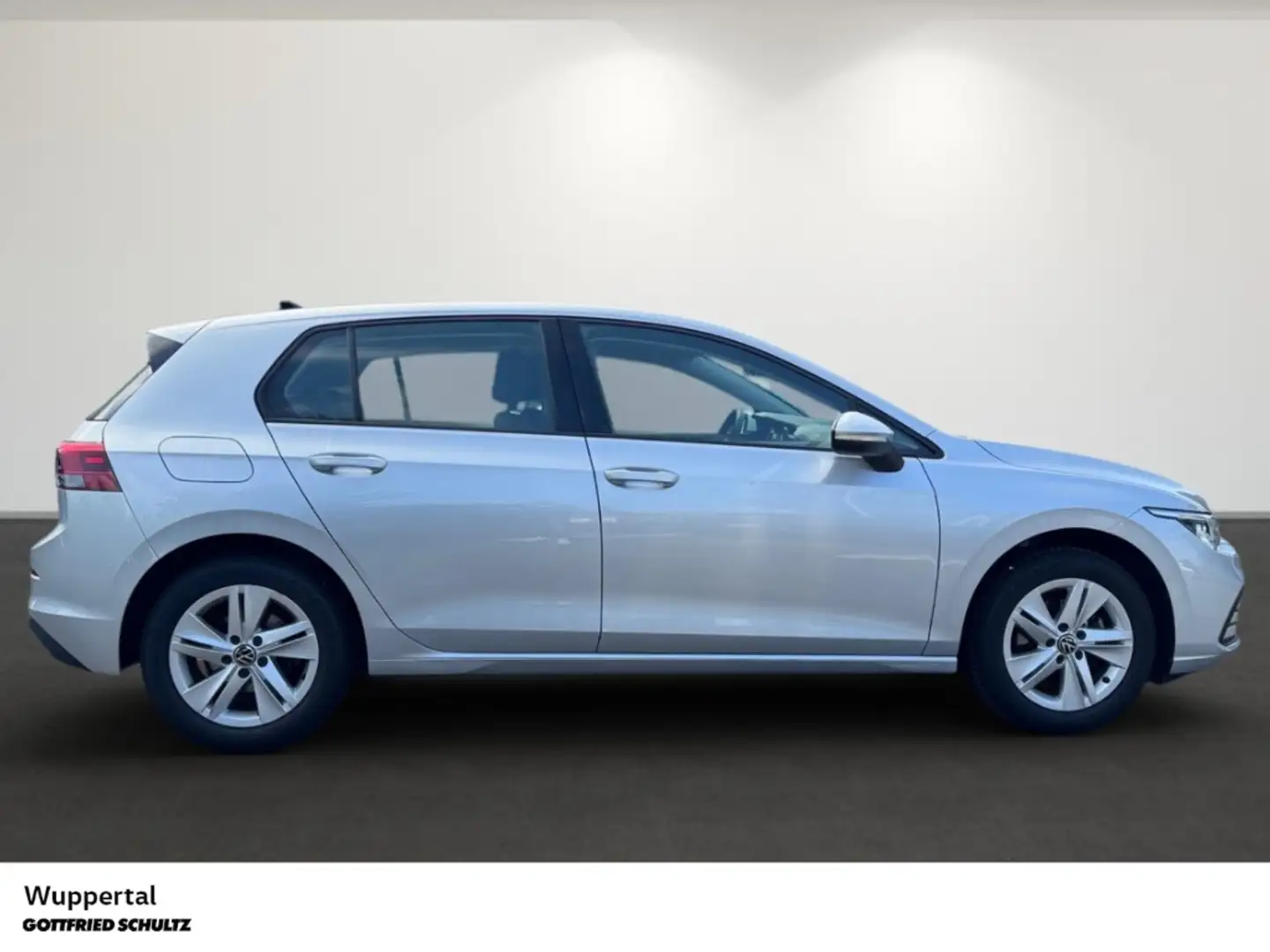 Volkswagen Golf 1.5 TSI NAVI ACC LED SHZ PDC LM Silber - 2