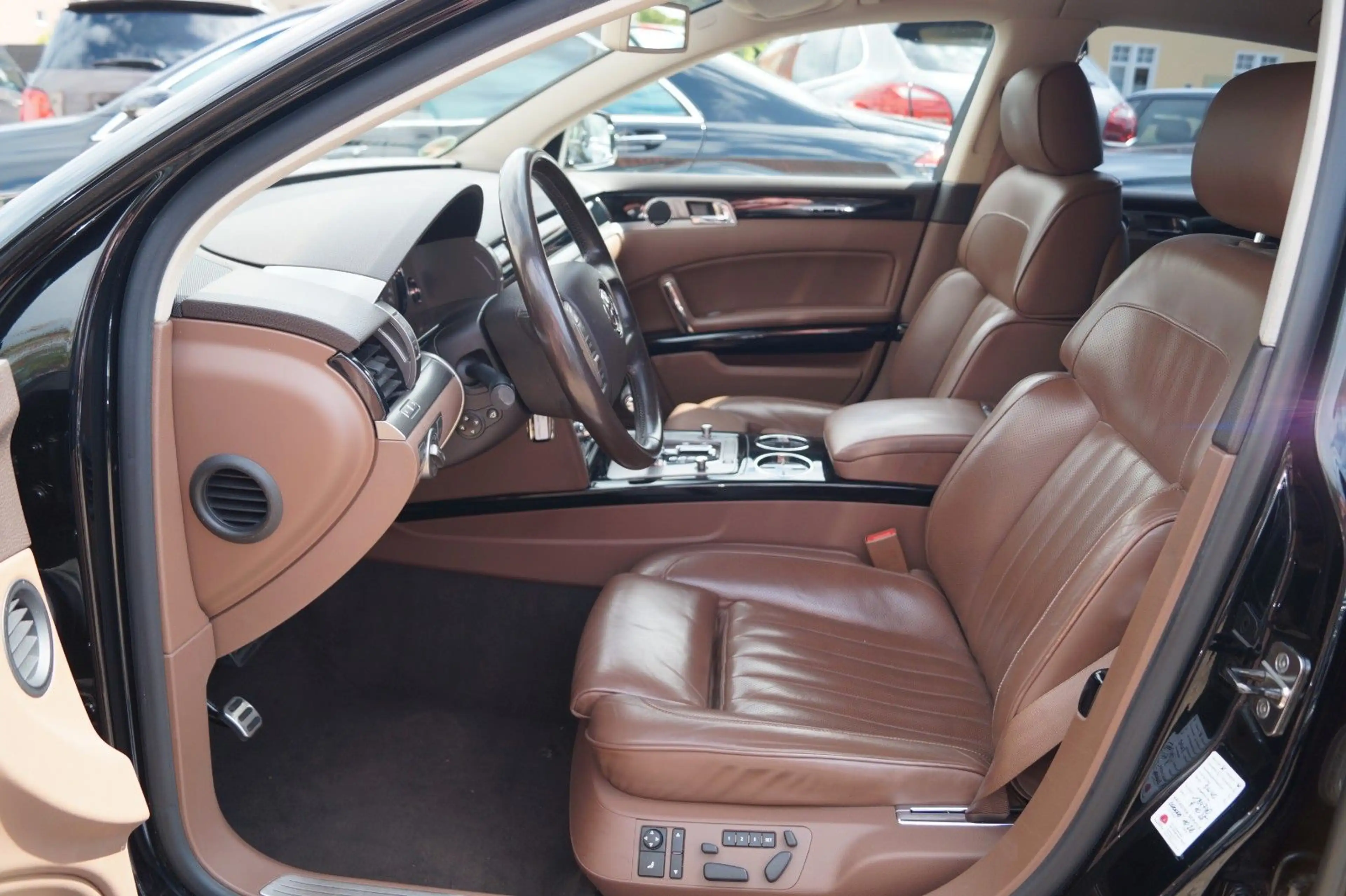 Volkswagen Phaeton 3.0 TDI V6 5-Sitze 4Motion 2.Hand+S.Heft — photo 10