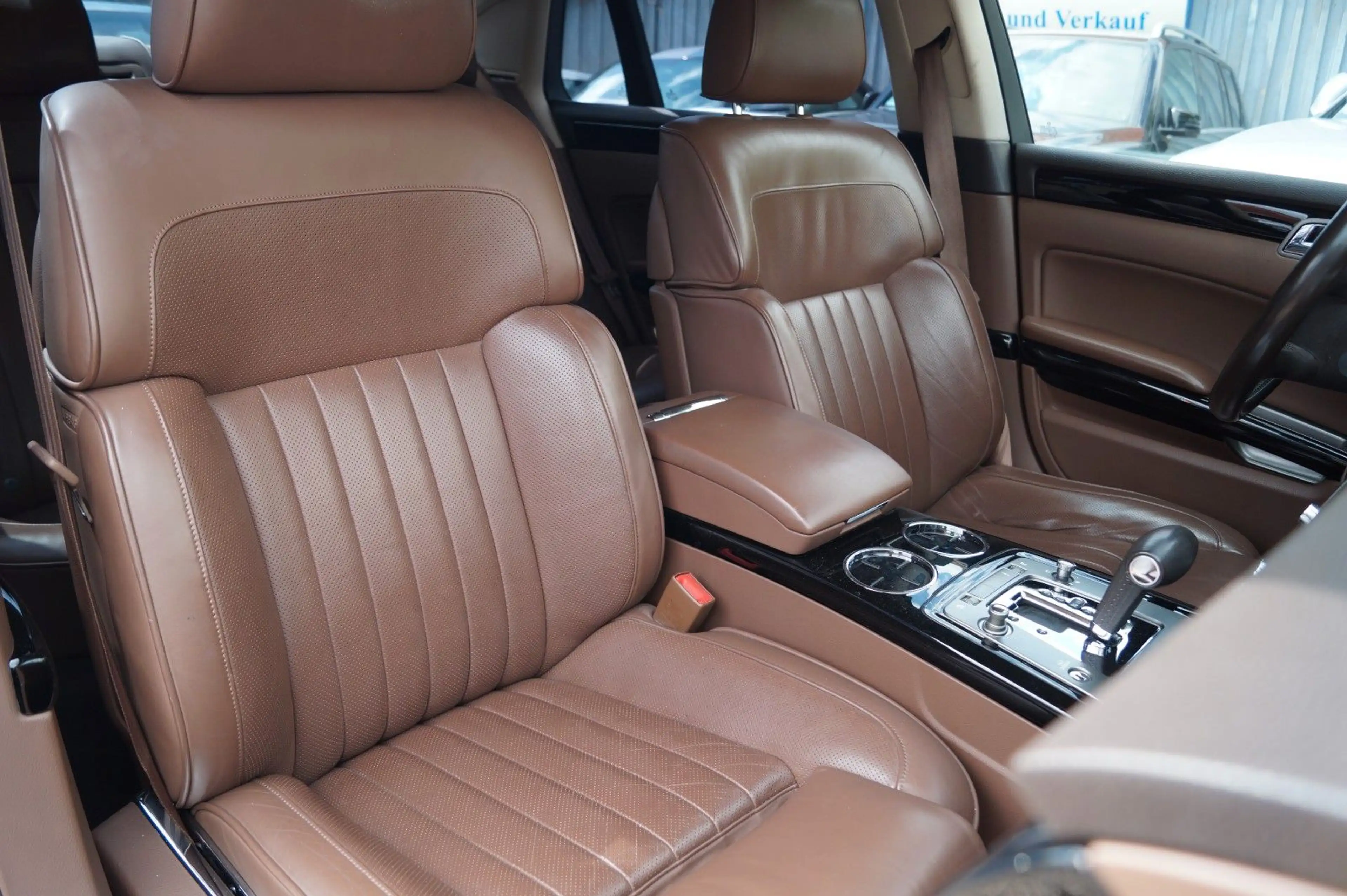 Volkswagen Phaeton 3.0 TDI V6 5-Sitze 4Motion 2.Hand+S.Heft — photo 14