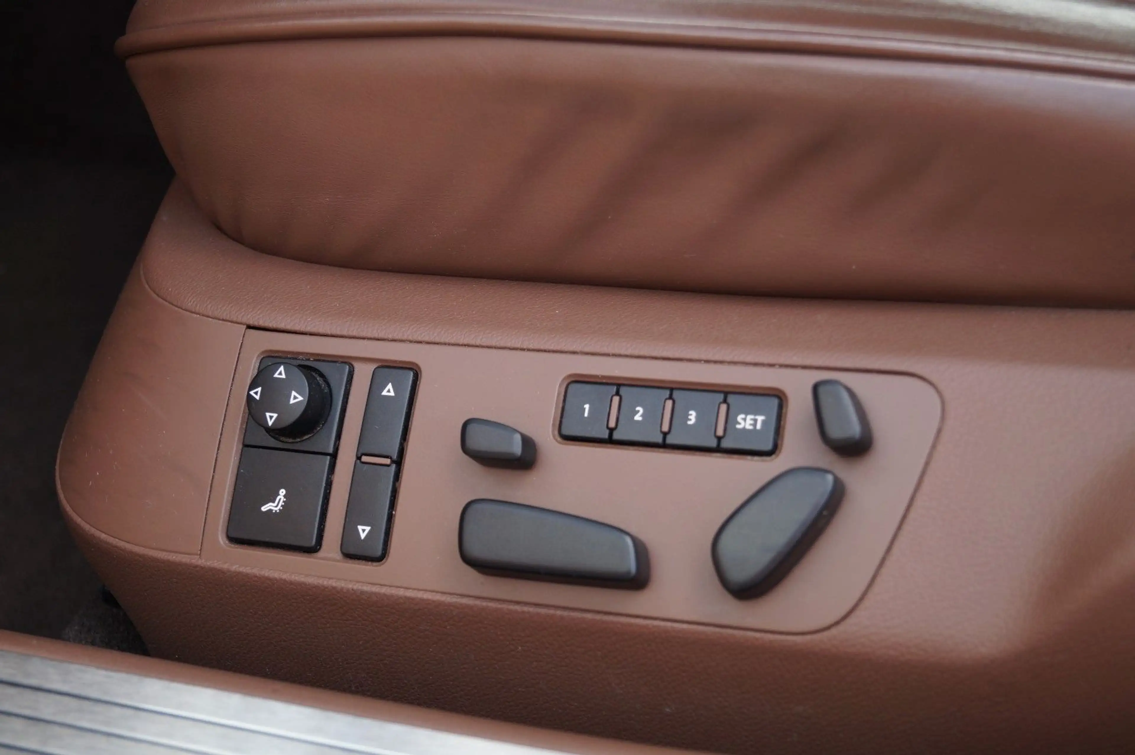 Volkswagen Phaeton 3.0 TDI V6 5-Sitze 4Motion 2.Hand+S.Heft — photo 19