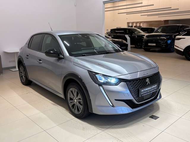 Peugeot 208 e- Allure Pack 136 Navi LED ACC 11KW-LADER