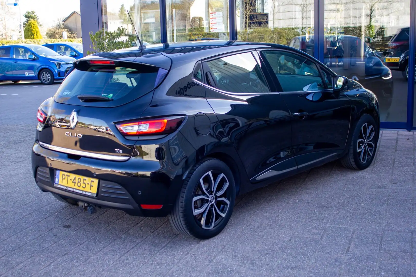 Renault Clio 0.9 TCe Limited | Prijs rijklaar incl. 12 mnd gara Zwart - 2