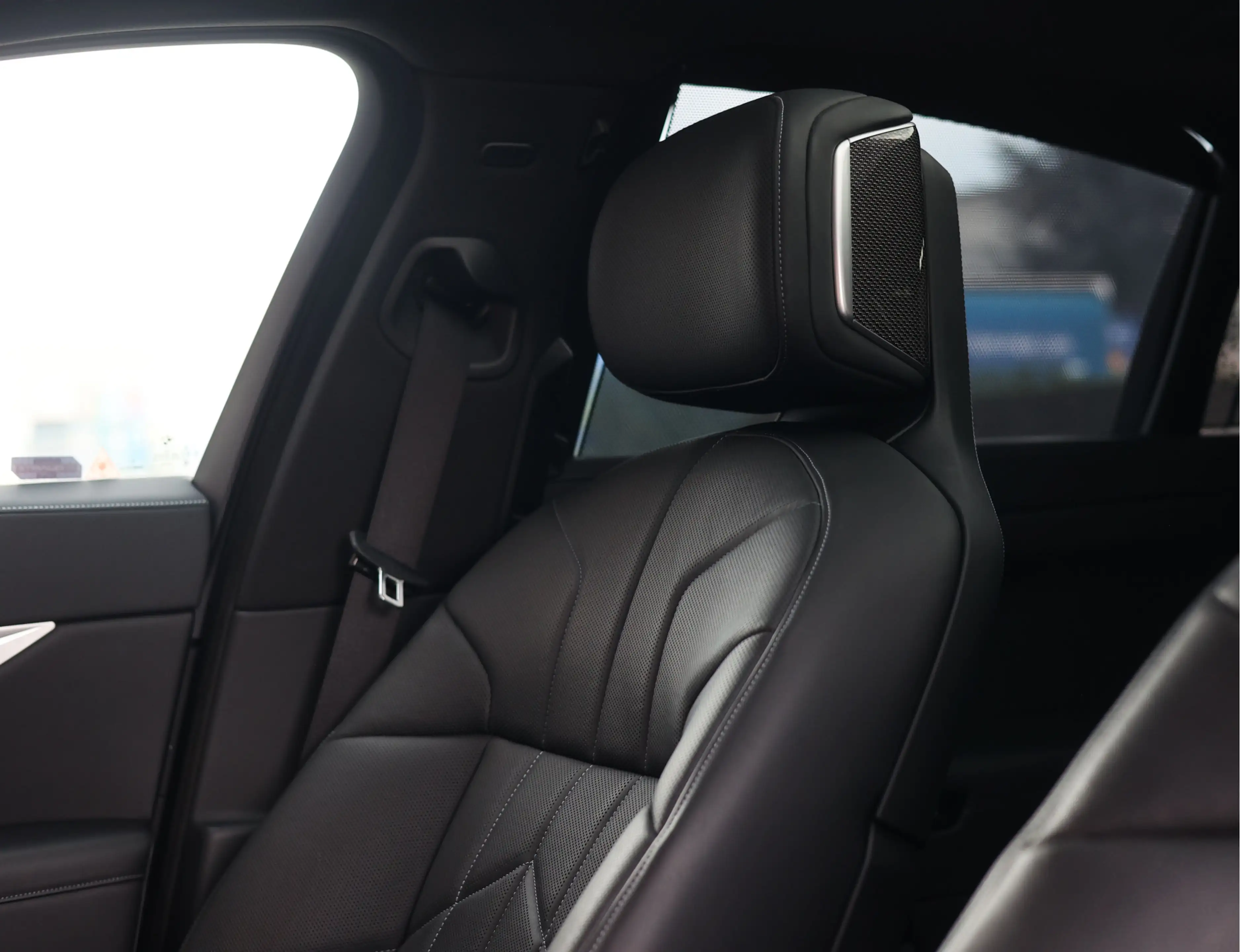 BMW i7 60 xDrive 106 kWh — photo 4