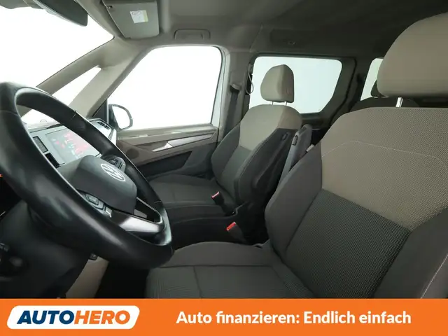 Volkswagen Multivan view 10