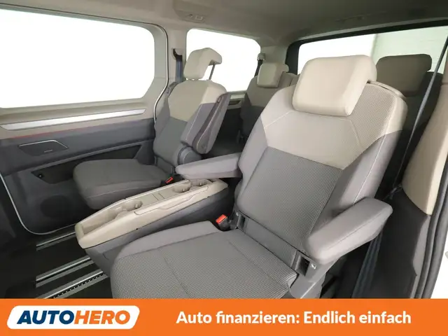 Volkswagen Multivan view 14