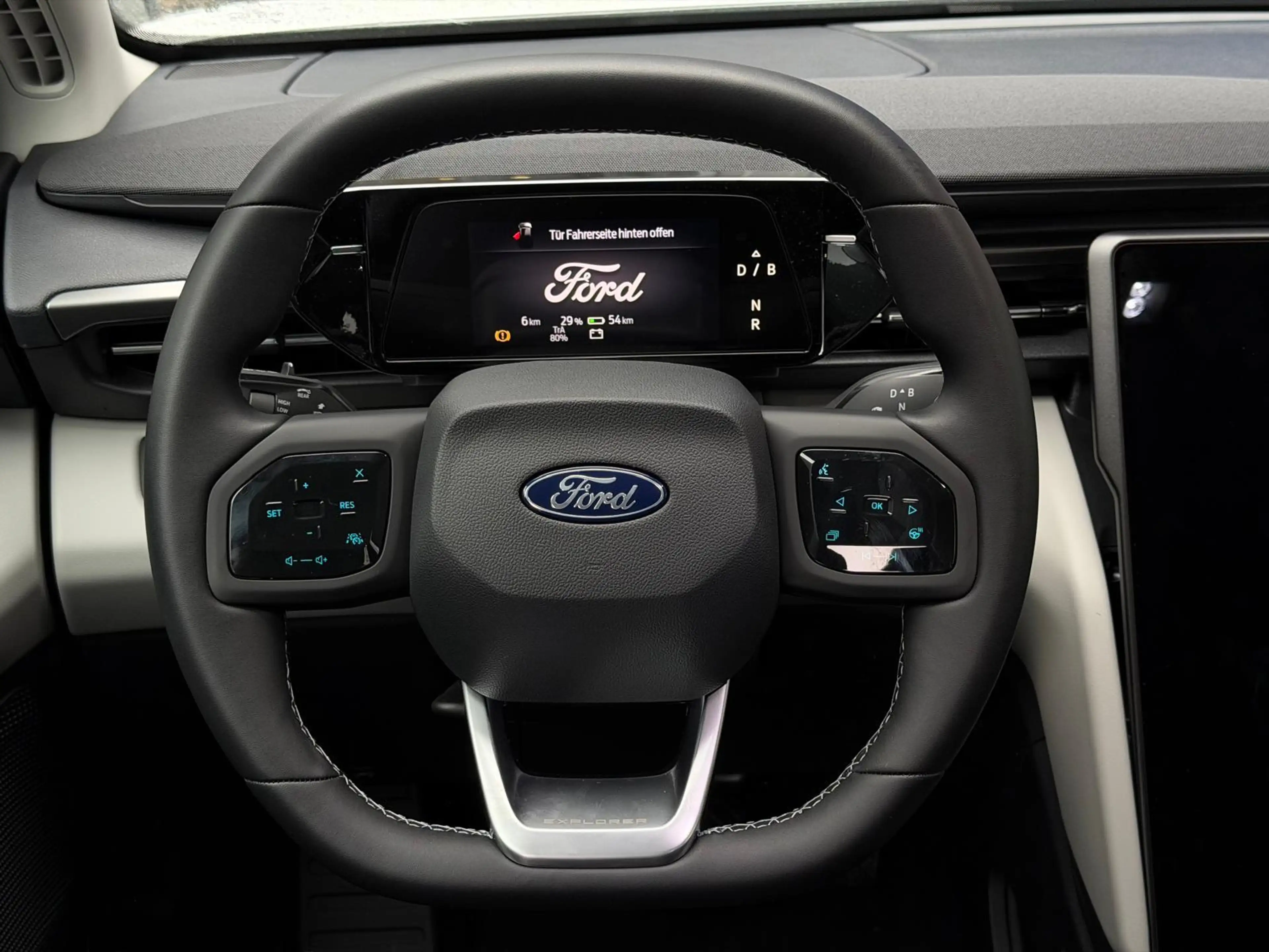 Ford Explorer Standard Range RWD 52 kWh | Adaptive Cruise C. | 1 — photo 6