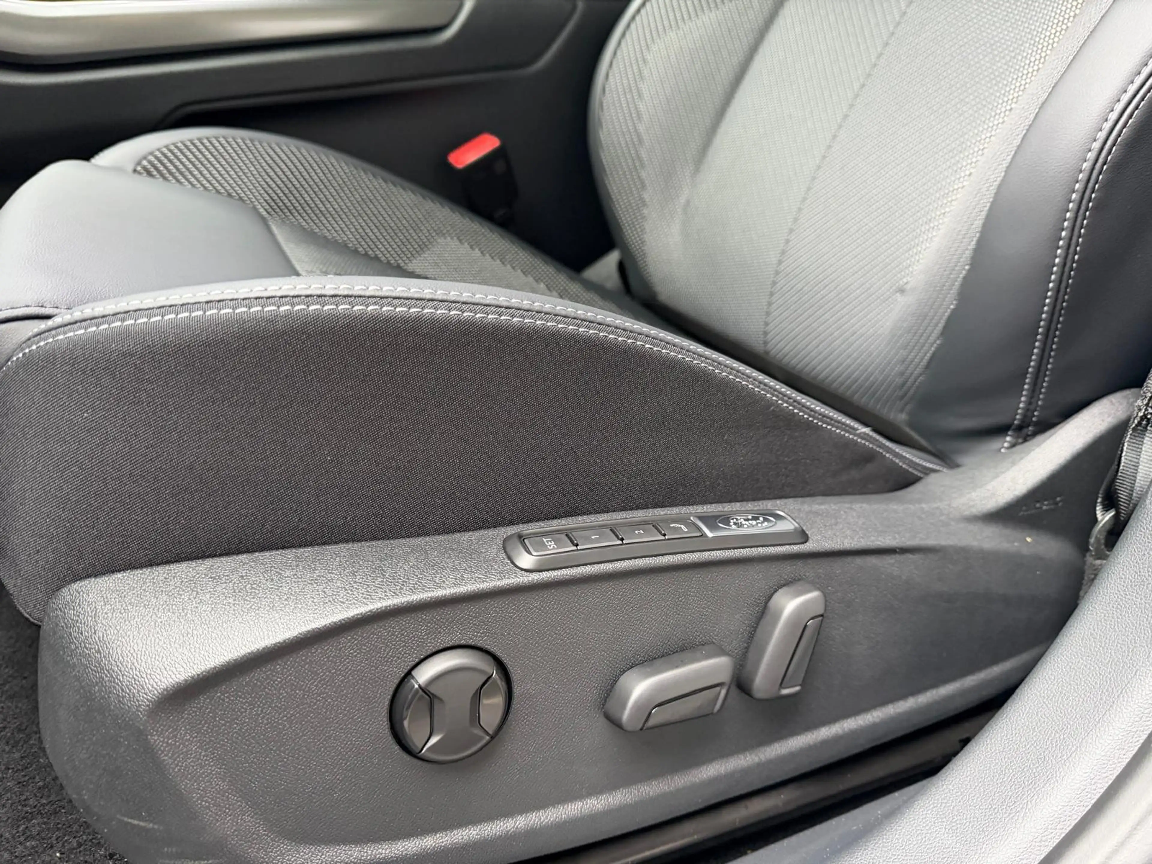 Ford Explorer Standard Range RWD 52 kWh | Adaptive Cruise C. | 1 — photo 9