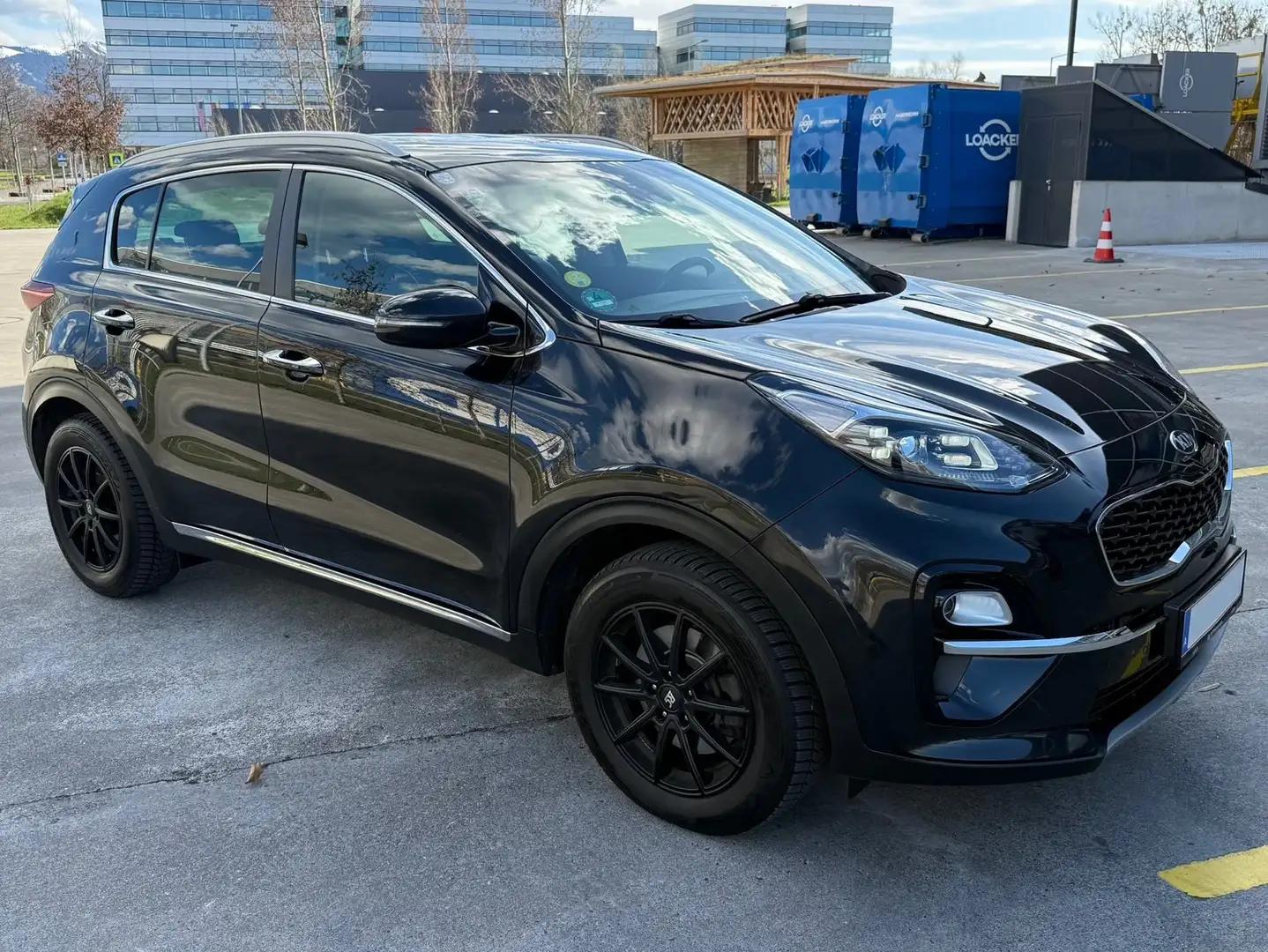 Kia Sportage Sportage 1,6 CRDI SCR MHD Platin DCT Aut. Platin Schwarz - 2