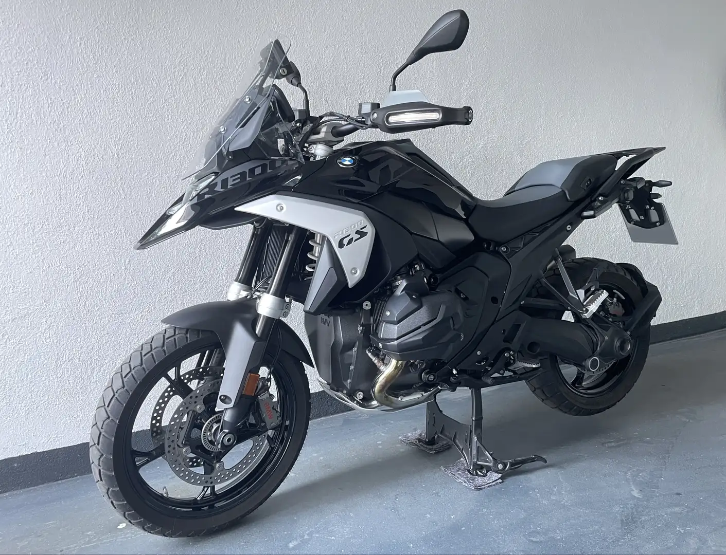 BMW R 1300 GS R 1300 GS - wie NEU- 960km - Top-Ausstattung Fekete - 2