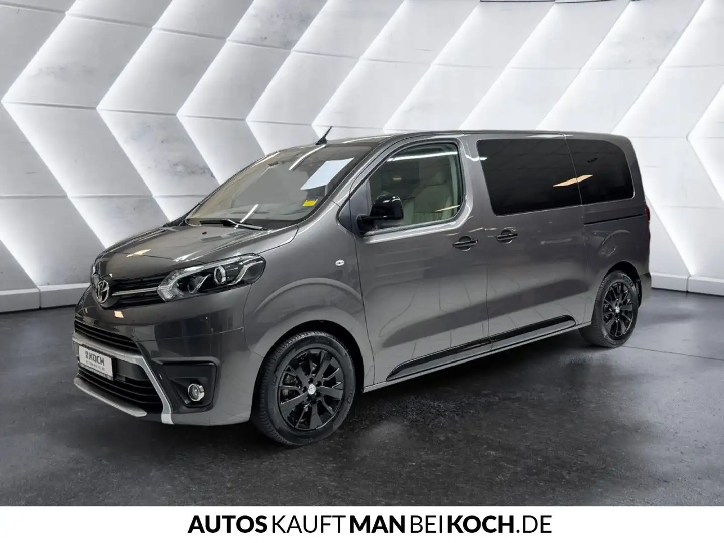 Toyota Proace Verso 2.0 Black Edition PANO LEDER NAVI Grau - 2