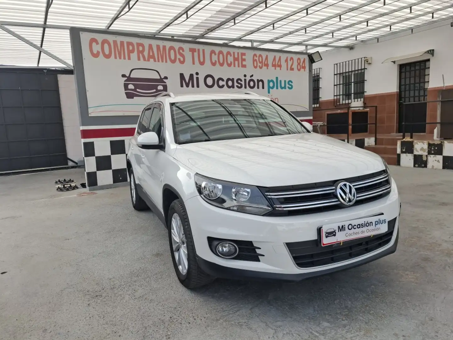 Volkswagen Tiguan 2.0TDI BMT Sport 4M DSG 140 Blanco - 2