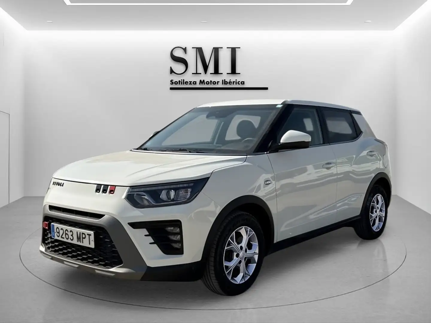 SsangYong Tivoli G15 Line LP 4x2 Blanco - 1