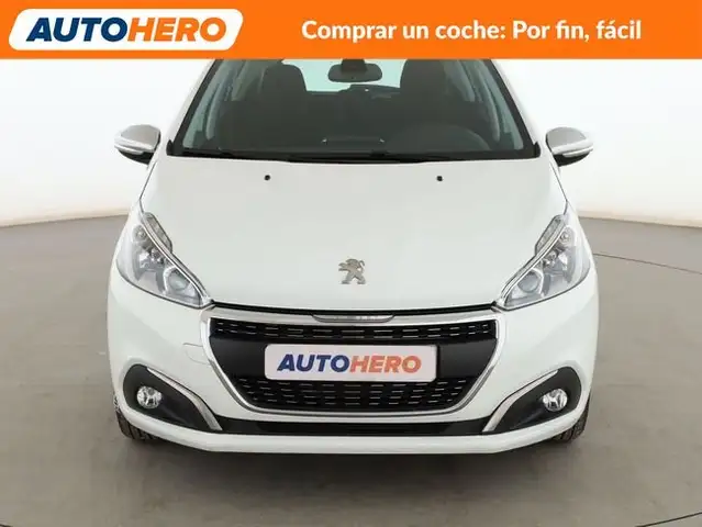 Peugeot 208 view 9