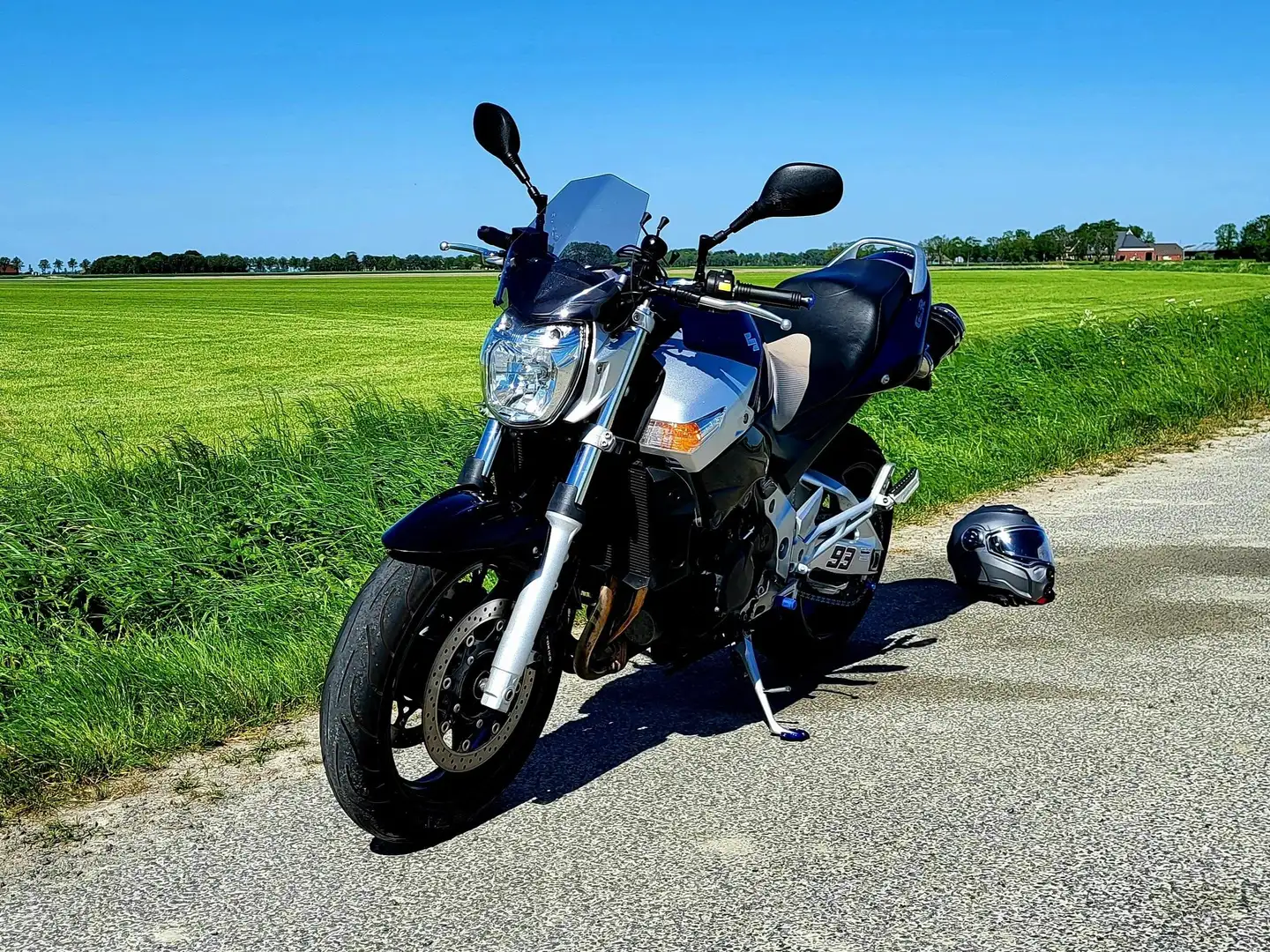 Suzuki GSR 600 Blauw - 2
