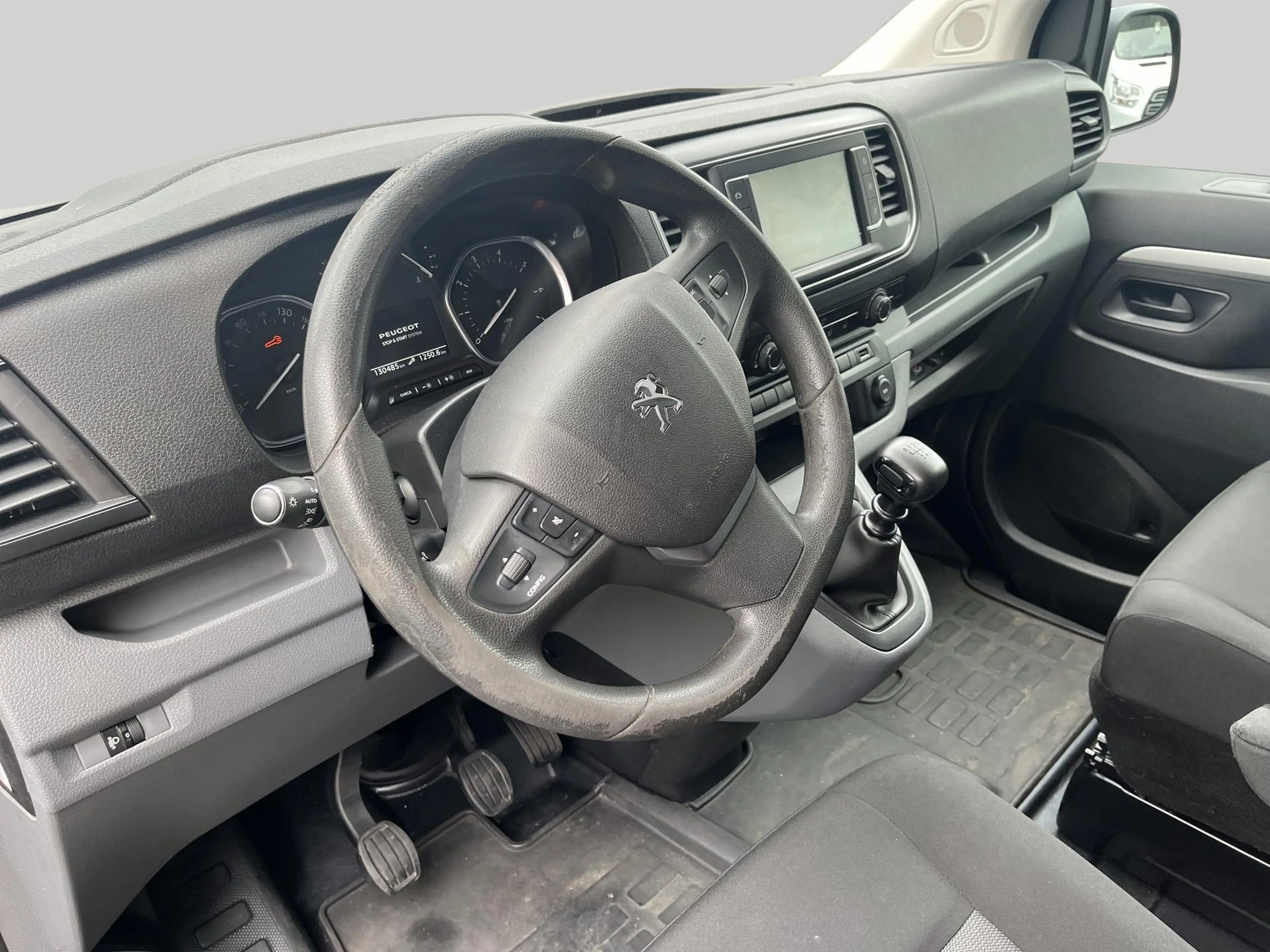 Peugeot Expert Long Premium L3 - 5 Zit - Trekhaak — photo 9