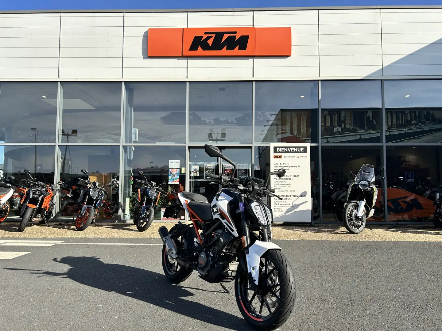KTM 125 Duke Weiß - 1