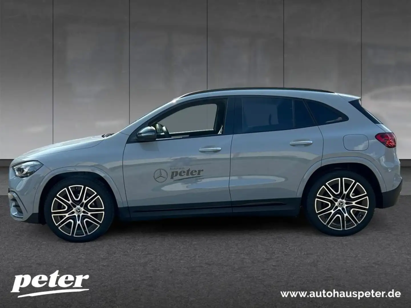 Mercedes-Benz GLA 220 d 4MATIC AMG Line+20"+CAM+AHK+MULTIBEAM+ Grau - 2
