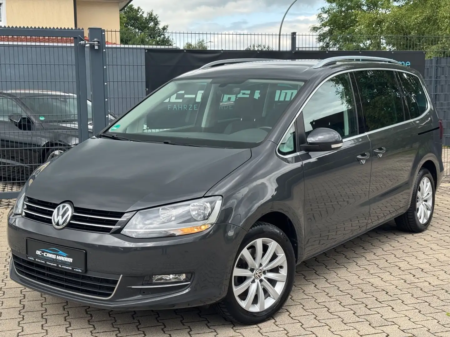 Volkswagen Sharan TSI Highline/Navi/Leder/Klimaaut./PDC Grau - 1