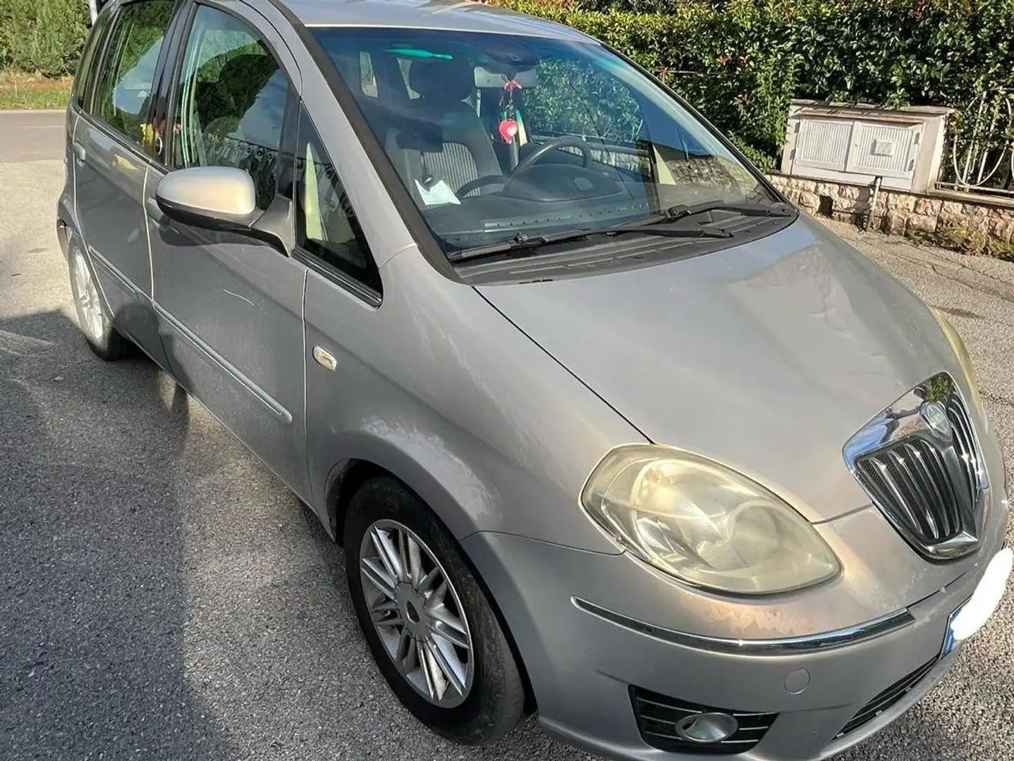 Lancia MUSA Musa II 2007 1.4 8v Oro Plus ecochic Gpl Goud - 2