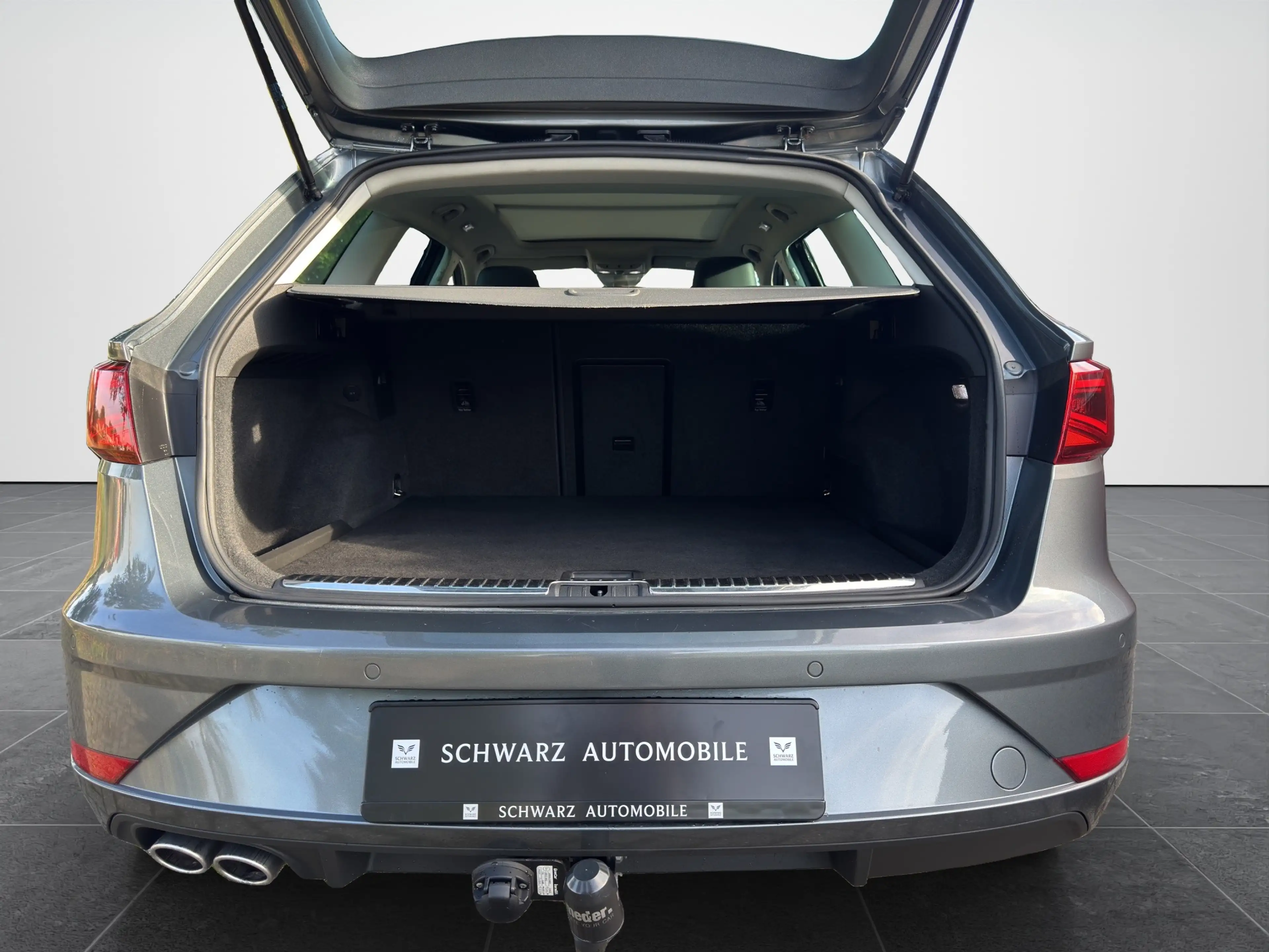 SEAT Leon Xcellence — photo 9