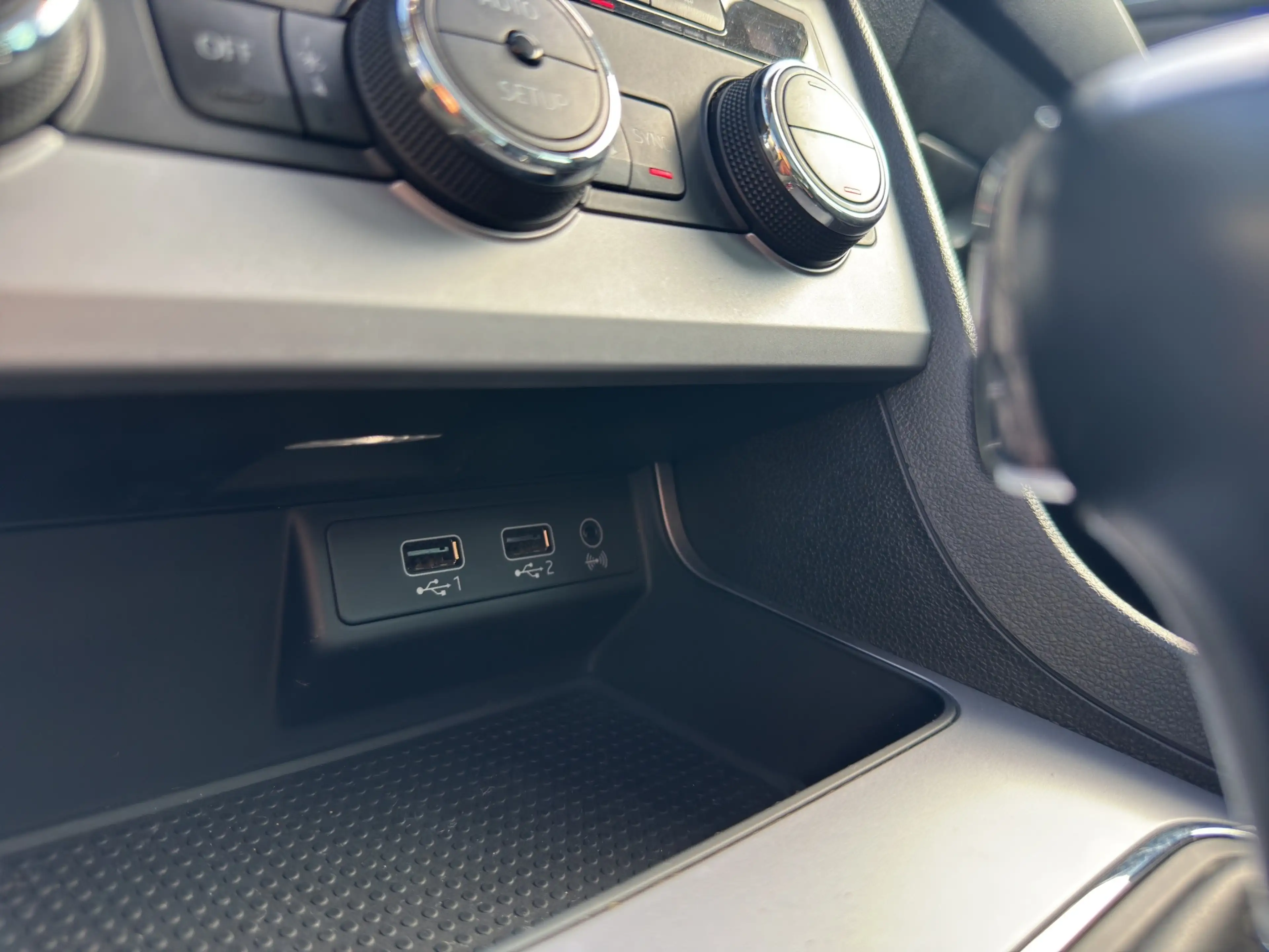 SEAT Leon Xcellence — photo 13