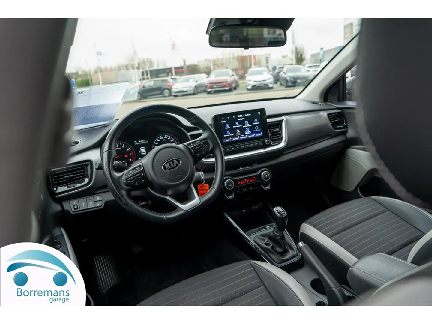 Kia Stonic 1.0l MHEV LAUNCH EDITION Navi/Lane keep/carplay/.. Grijs - 2
