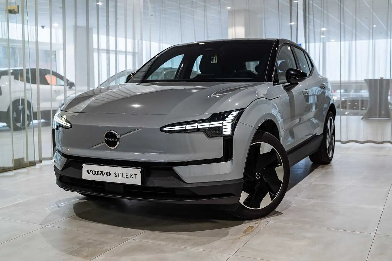Volvo EX30 Plus, Single Motor Extended Range Grigio - 1
