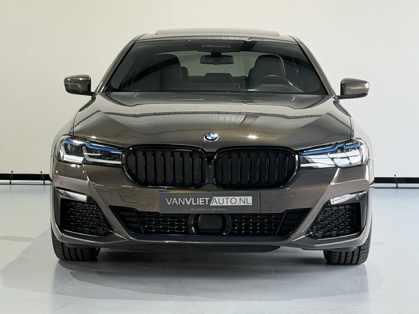 BMW 530 5-serie 530e M SPORT EDITION PLUS Schuifdak / Head Grijs - 2