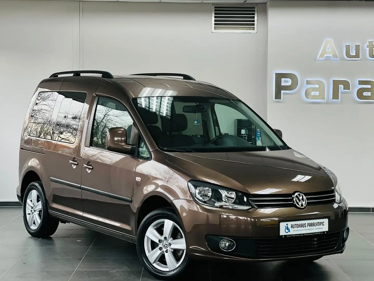 Volkswagen Caddy 2.0 TDI DSG Behindertengerecht-Rampe Braun - 2