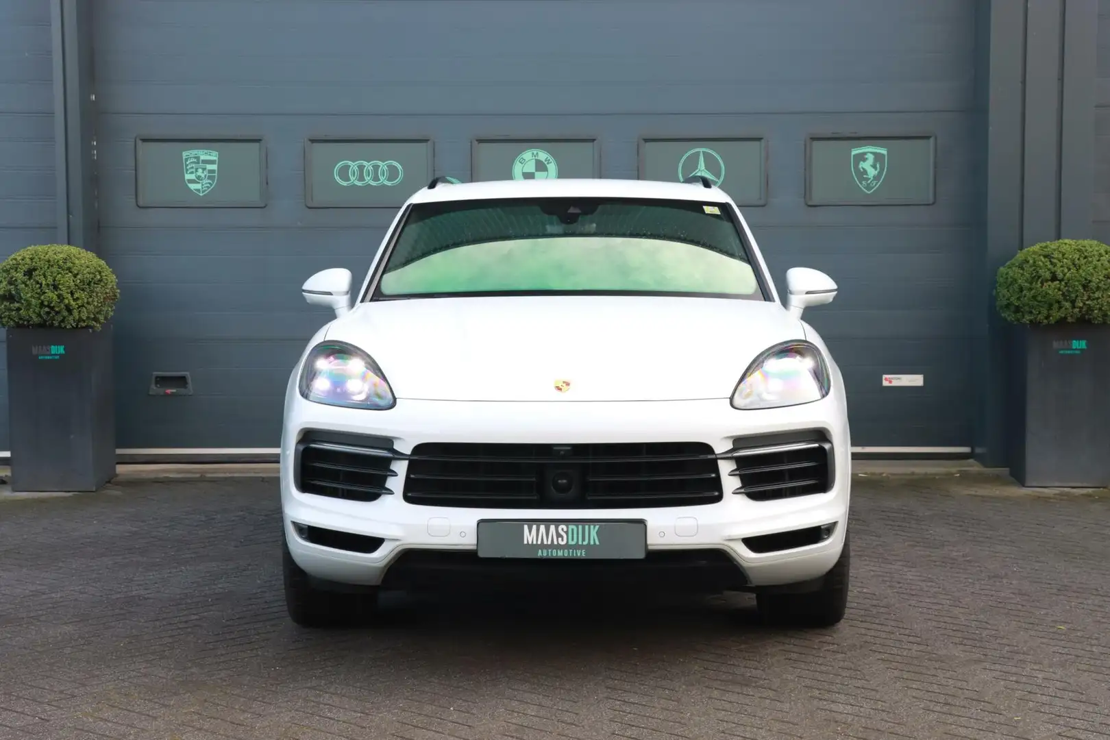 Porsche Cayenne 3.0 E-Hybrid|Chrono|Bose|Dealer|Trekhaak| White - 2