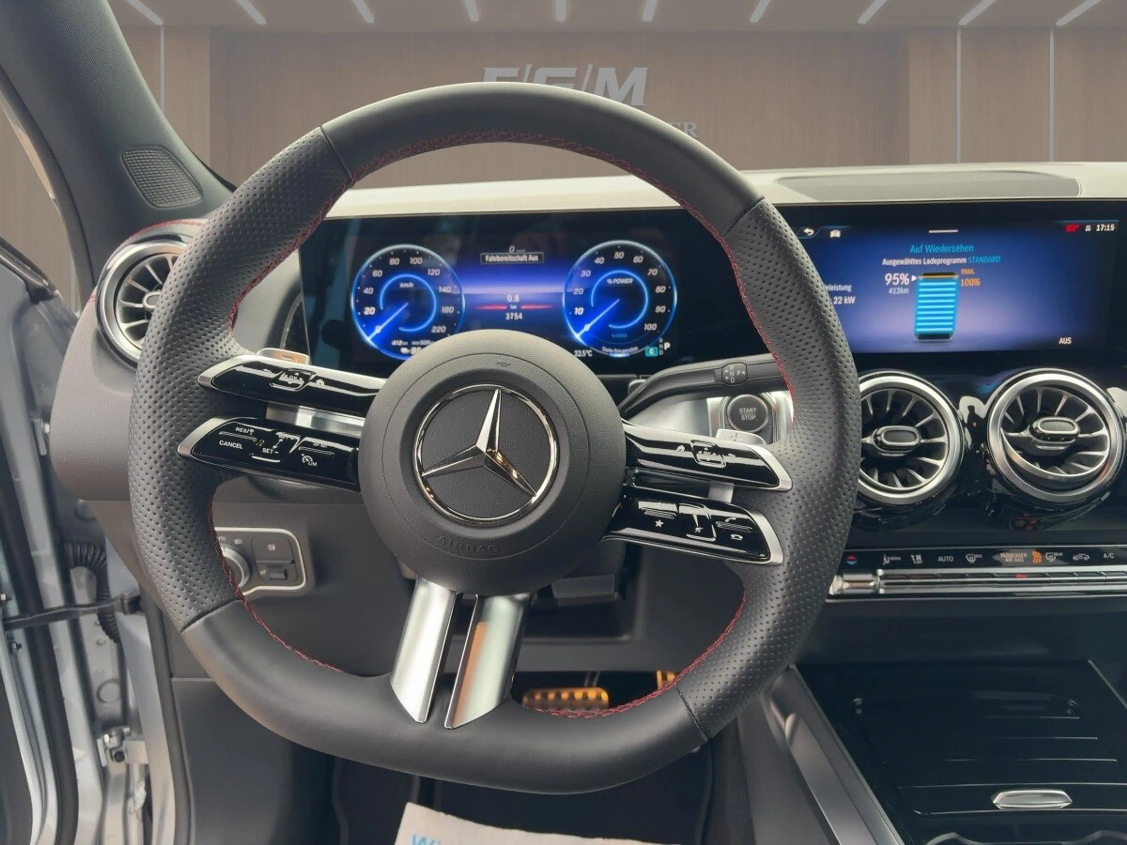 Mercedes-Benz EQB 250 EQB 250+ AMG+PANO+DISTR+360+KEYGO+AHK+KED+TOTWIN — photo 9