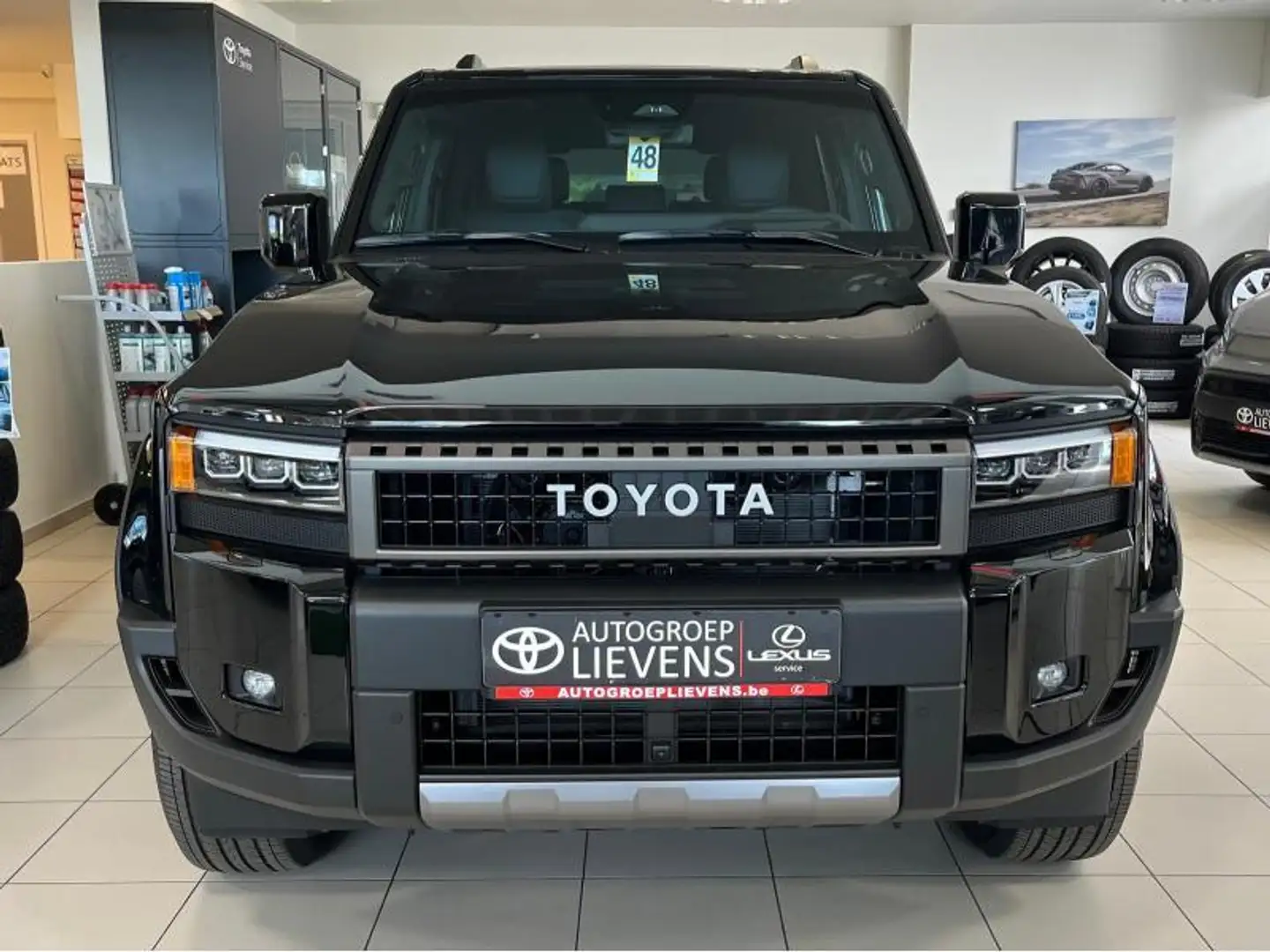 Toyota Land Cruiser VX-L Zwart - 2