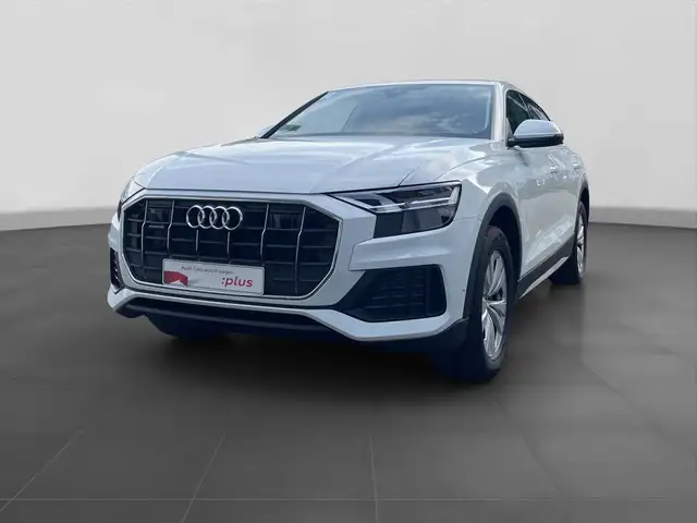 Audi Q8 view 2