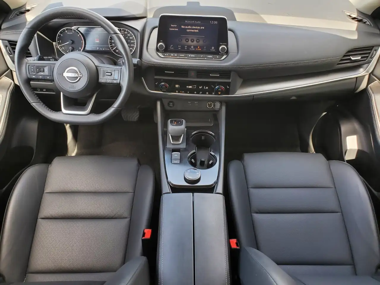 Nissan Rogue fotografie Nissan Rogue