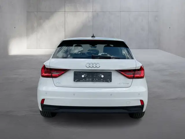 Audi A1 view 4