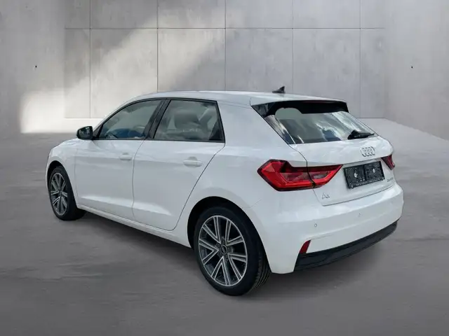 Audi A1 view 3