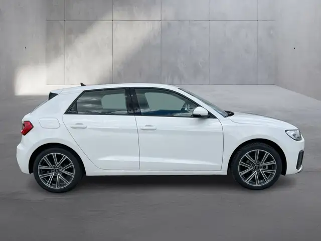 Audi A1 view 6