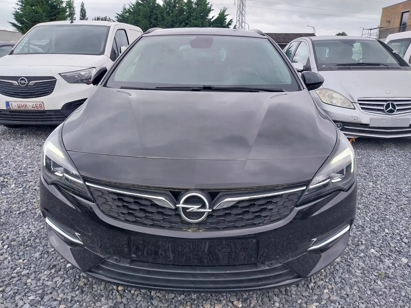 Opel Astra 1.5 Turbo D Edition S/S (PROBLÈME MOTEUR) Noir - 2
