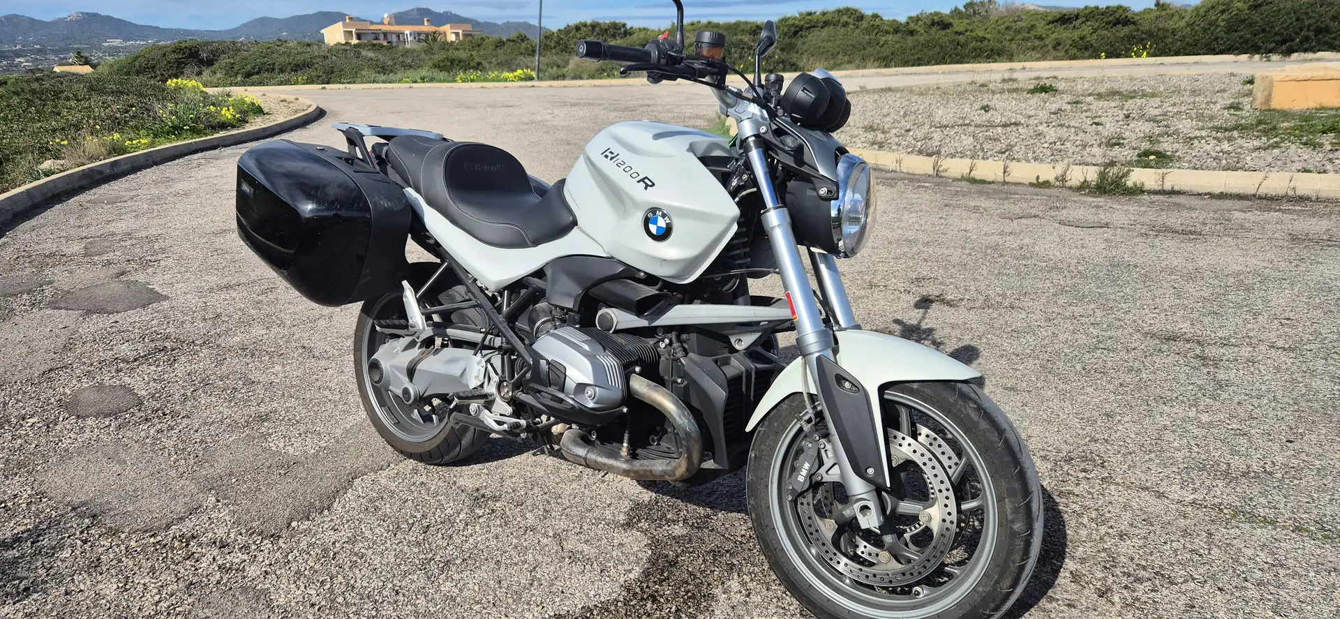 BMW R 1200 R Naked Blanco - 2