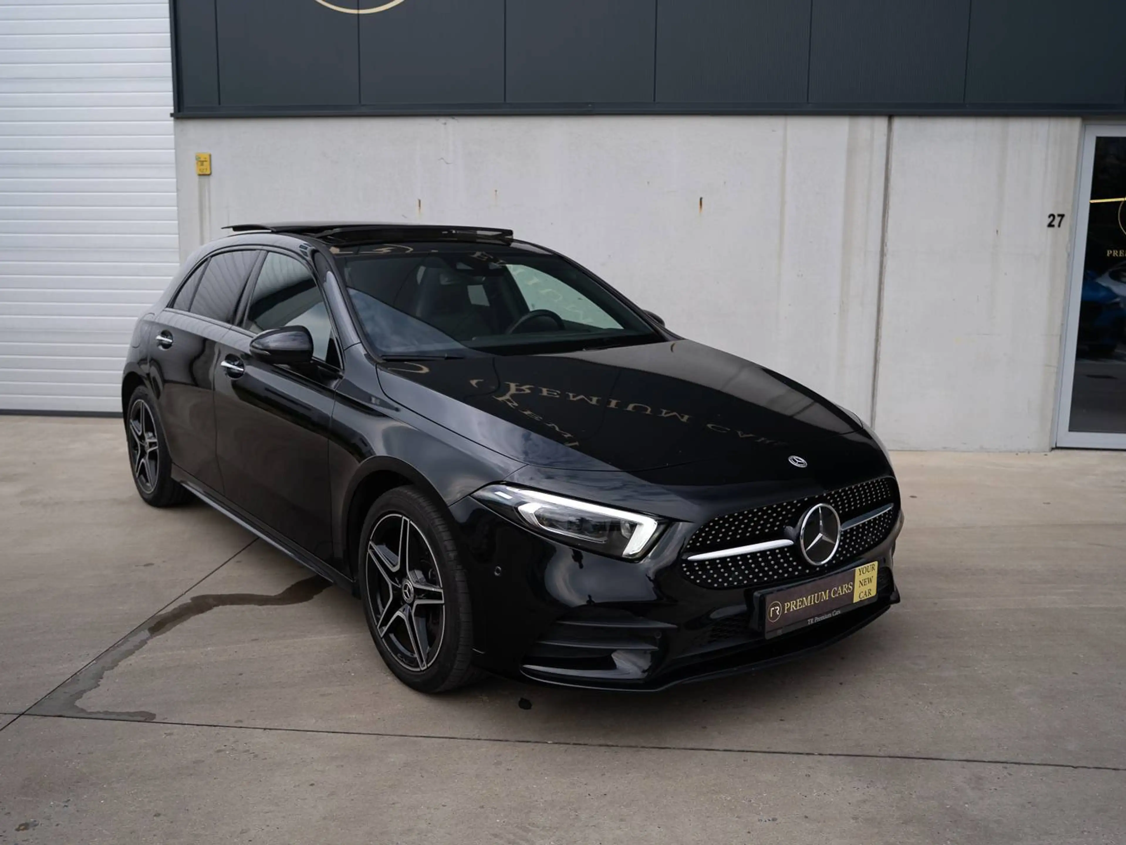Mercedes-Benz A 250 e l PHEV l AMG Line l Premium+ l Pano l Electric Seats — photo 5
