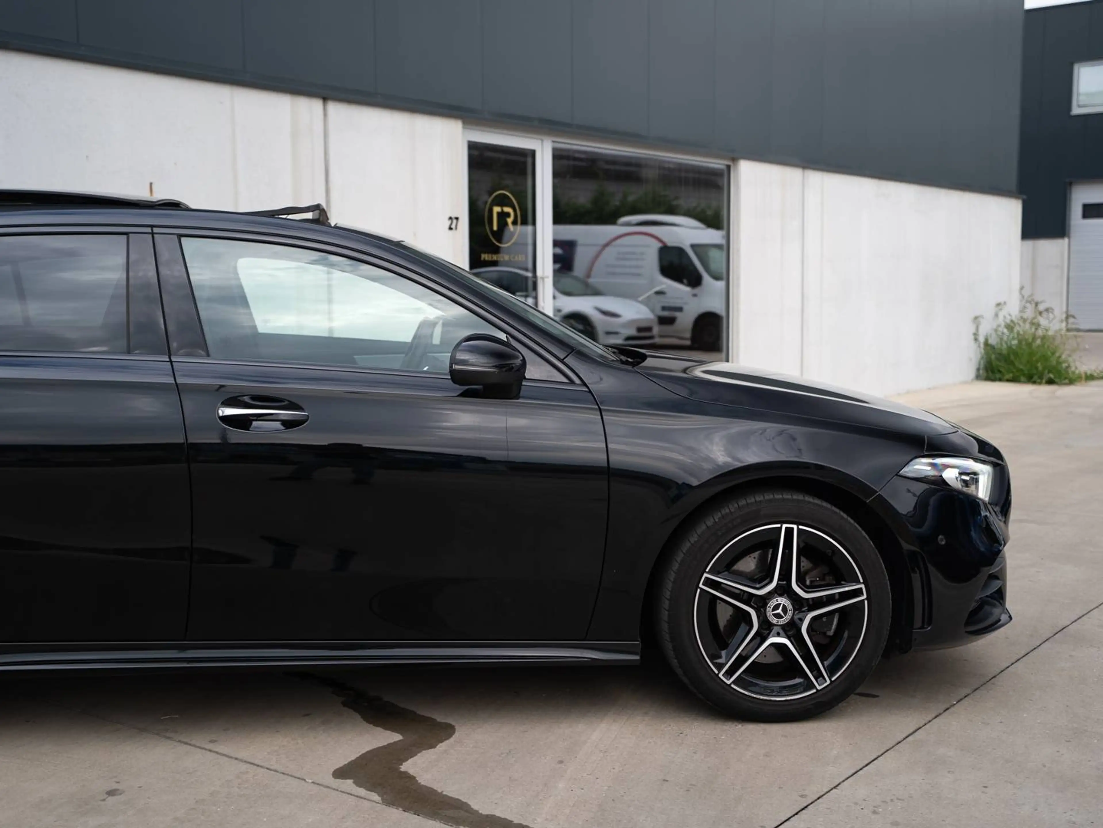 Mercedes-Benz A 250 e l PHEV l AMG Line l Premium+ l Pano l Electric Seats — photo 9