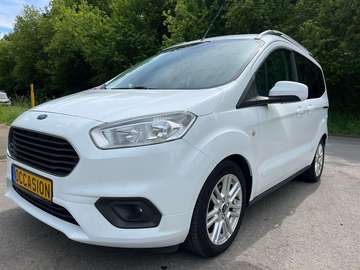 Tourneo Courier 1.5 TDCi Titanium Navi