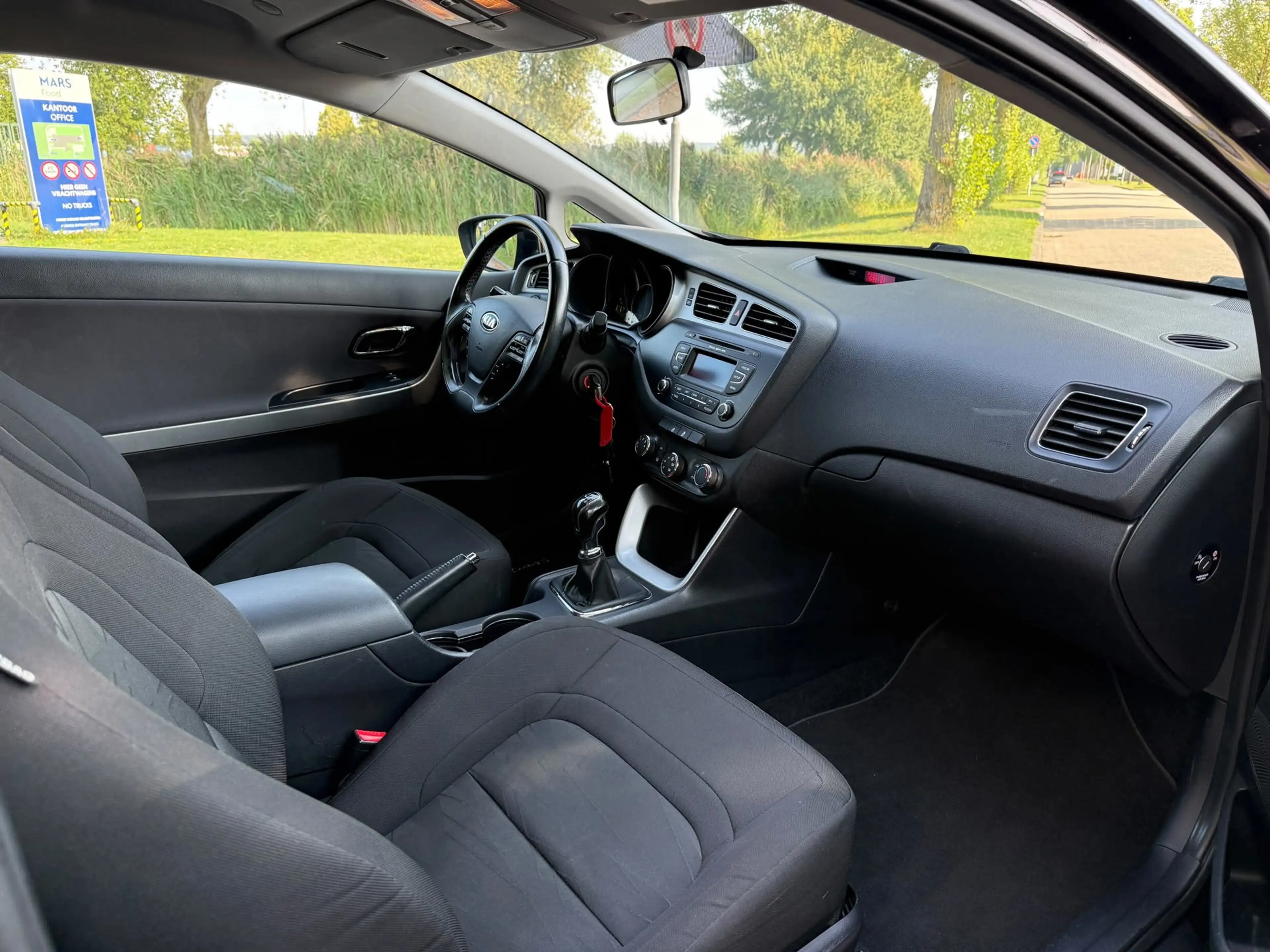 Kia ProCeed / pro_cee'd 1.4 CVVT Navigator Plus Pack — photo 7